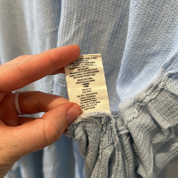 Free People Oversized Linen Blend Light Blue Draped Thermal Henley Top Small - Picture 8 of 9